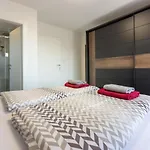 House Moderna 2 *