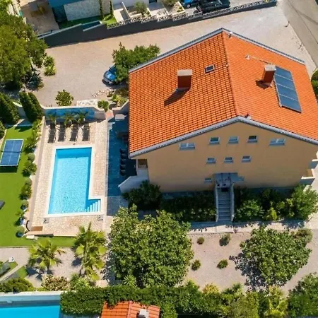 Holiday home House Moderna 2